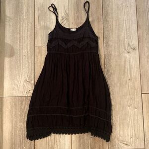 En Crème Size Small Black Speghetti Strap Dress